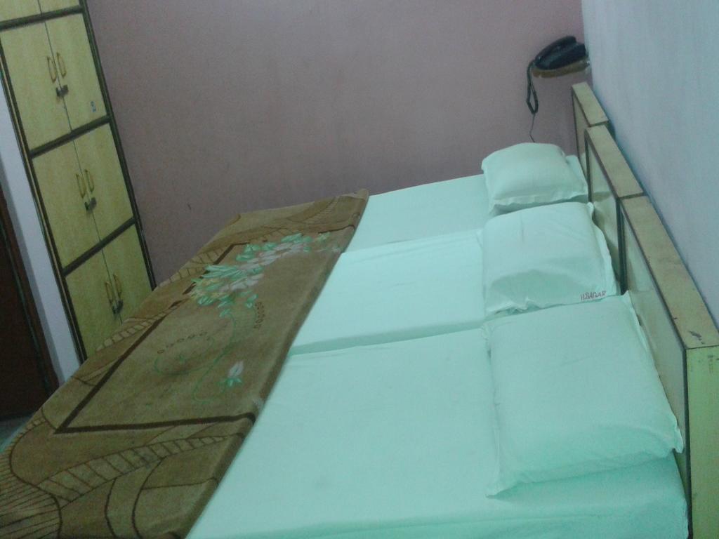 Hotel Sagar آغْرا الغرفة الصورة